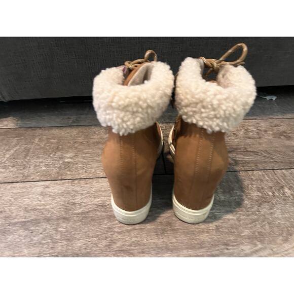 Kenneth Cole Kam Hiker Wedge cozy boots size & Brown - Picture 6 of 12